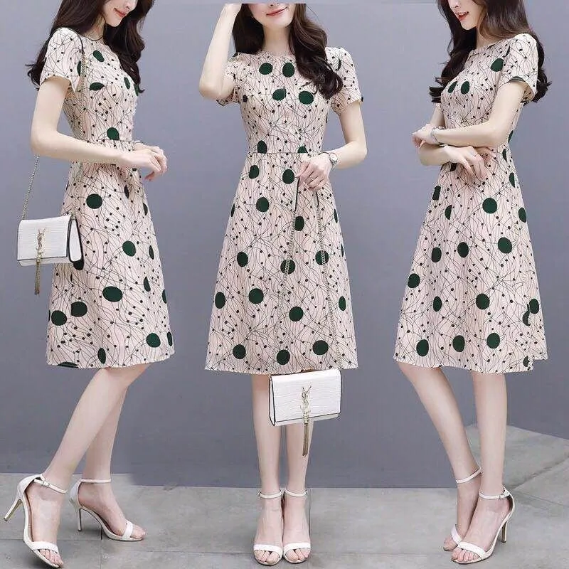 

2024 Polka Dot Dress Female Summer New Slim High Waisted Mid Length Version Round Neck Short Sleeved Comfortable A-line Skirt