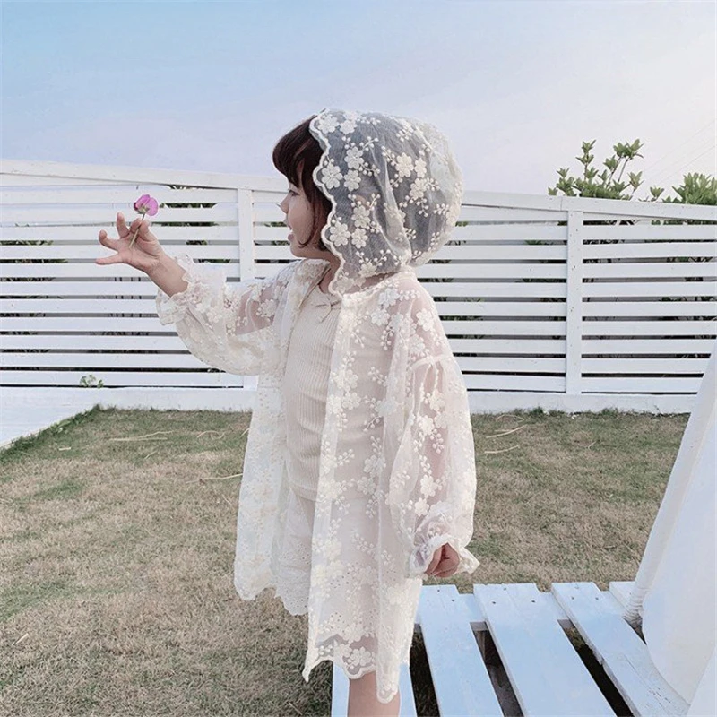 

2024 Summer Girls Coat Sunscreen Coat Baby Lace Coat Summer White Sweet and Gentle Cardigan Childrens