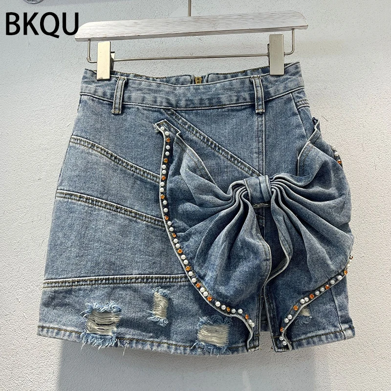

BKQU Y2K Denim Mini Skirts Three-dimensional Bow Design High Waist Ripped Hip-Wrapped Rhinestone Pearls Short Skirt Streetwear