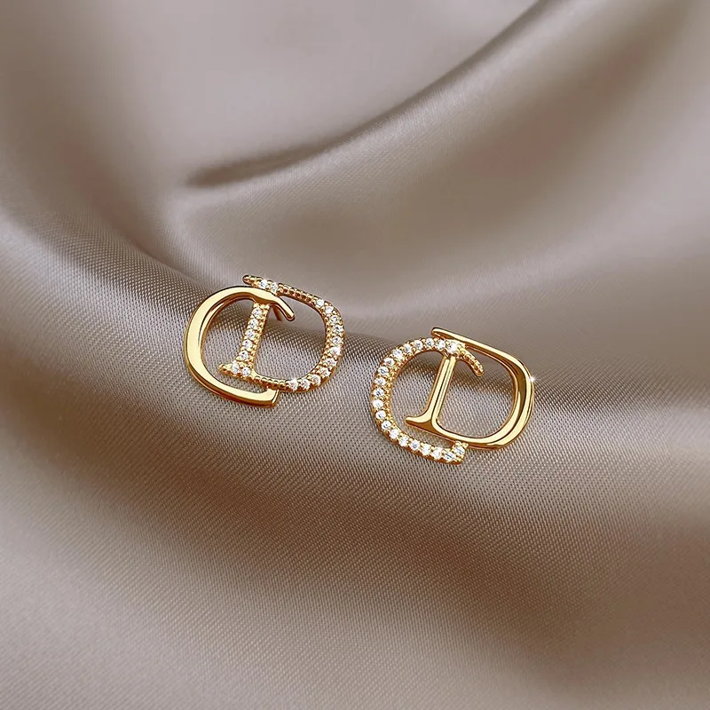 Minimalist Double D Rhinestone Earrings - Gold Plated Letter Stud Jewelry for Women Luxury Versatile Daily Accessories 6