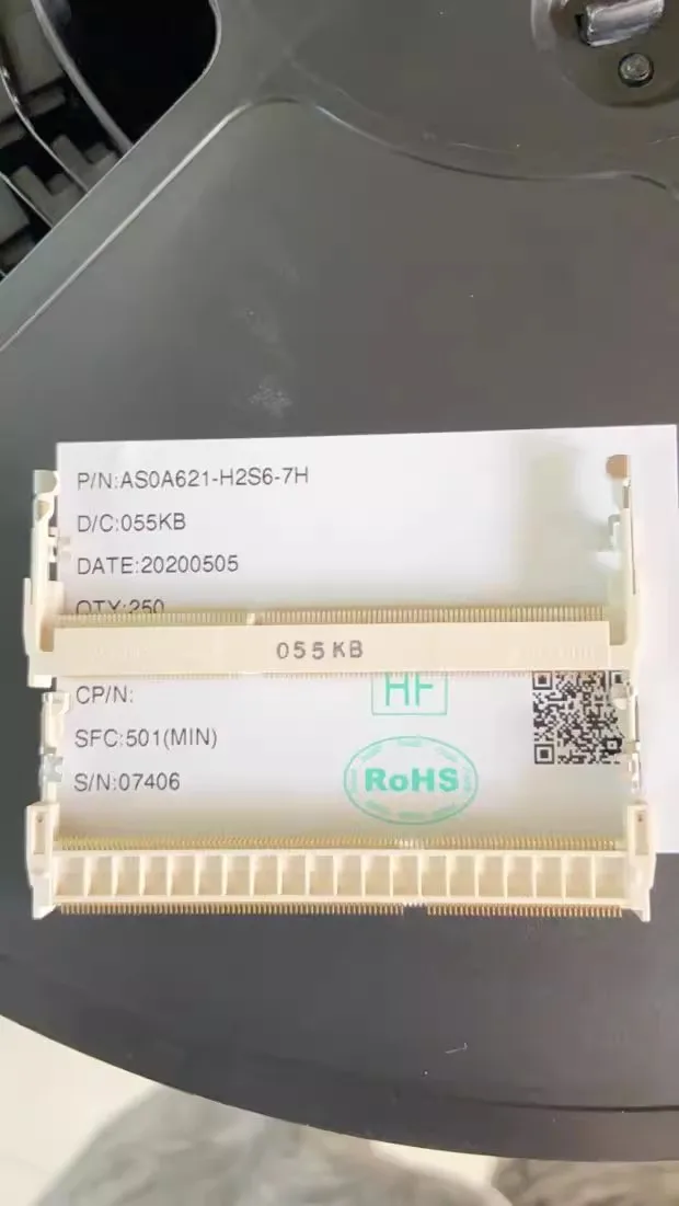 

10PCS DDR3 memory slot 204P 5.2 High forward 1.5V AS0A621-H2S6-7H AS0A626-H2S6-7H