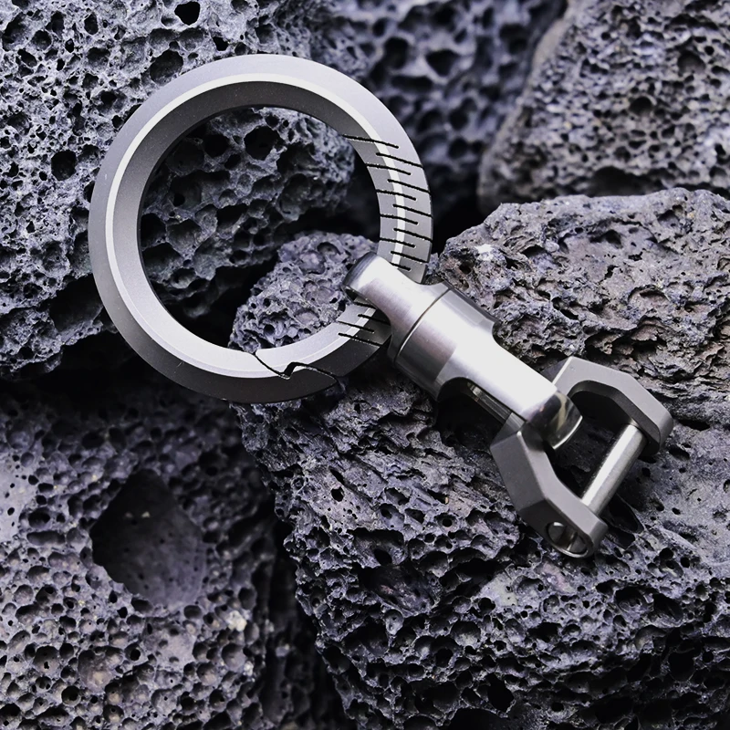 High-End Titanium Men Key Chain Key Ring Super Light Luxury Car Keychain Accessories The Best Gift For Men Safe And Durable