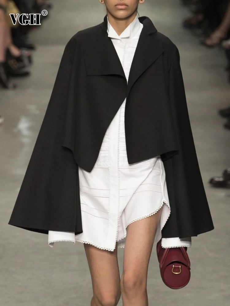 

VGH Solid Minimalist Loose Short Coats For Women Notched Collar Flare Sleeve Temperament Black Coat Female Fashion Clothing New