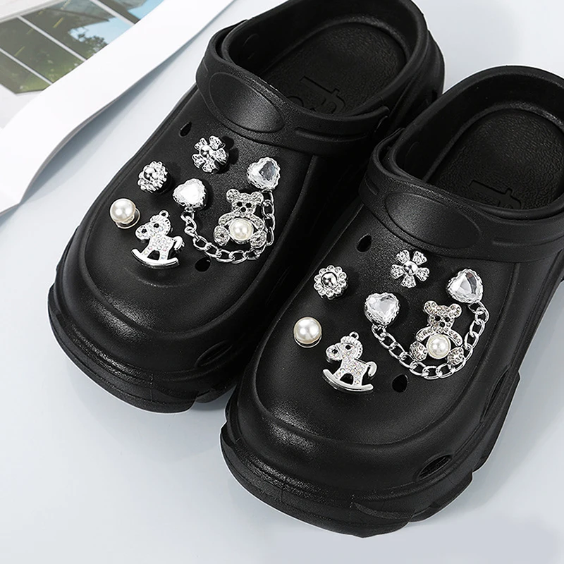 New Fashion Set Hole Shoe Charms Accessories Shoe Buckle Cute Pearl Bear Water Diamond Chain DIY 3D Shoes Decorations