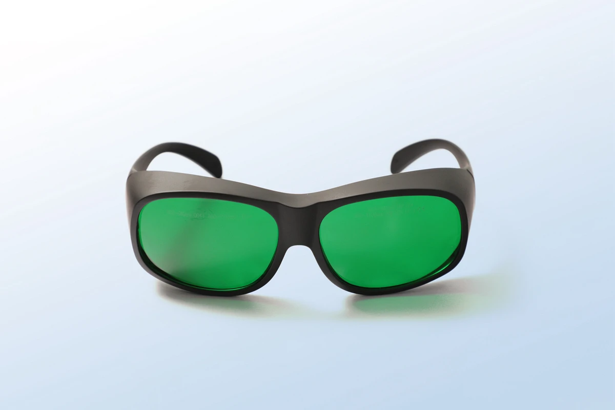 Защитные-очки-с-лазером-нм-используемые-в-защитных-очках-с-красными-диодами-сертификация-ce