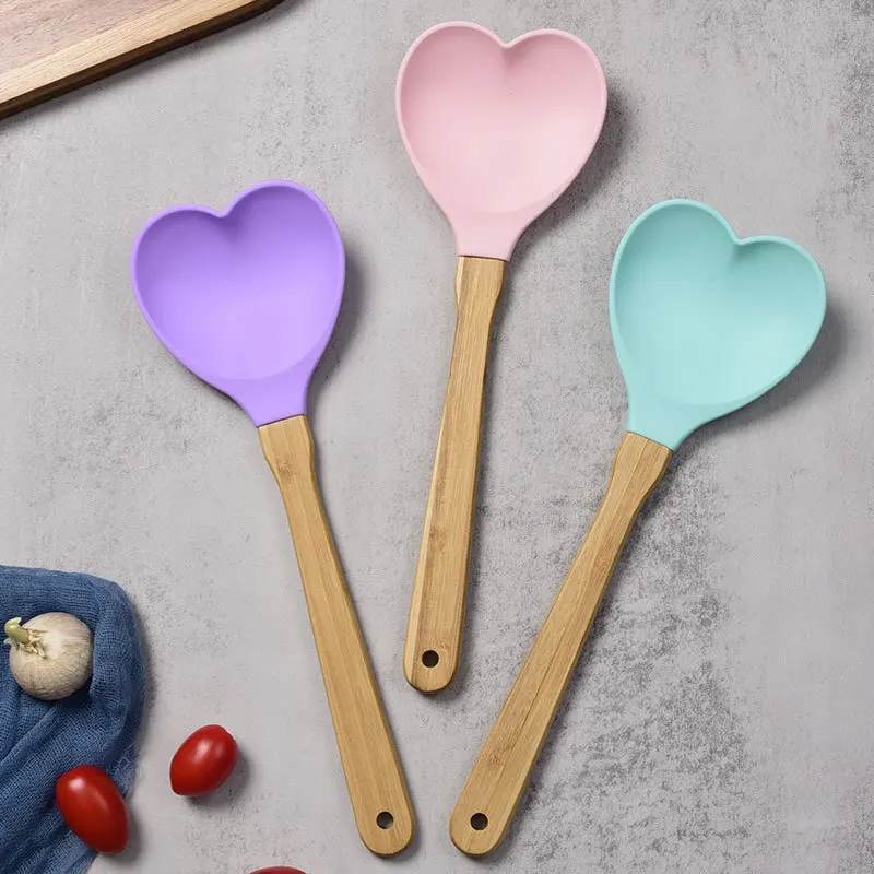 Large Wooden Handle Heart-Shaped Silicone Spoon Home Kitchen Cooking Spoon Creative Food Grade Silicone Soup ложка kitchen utensils