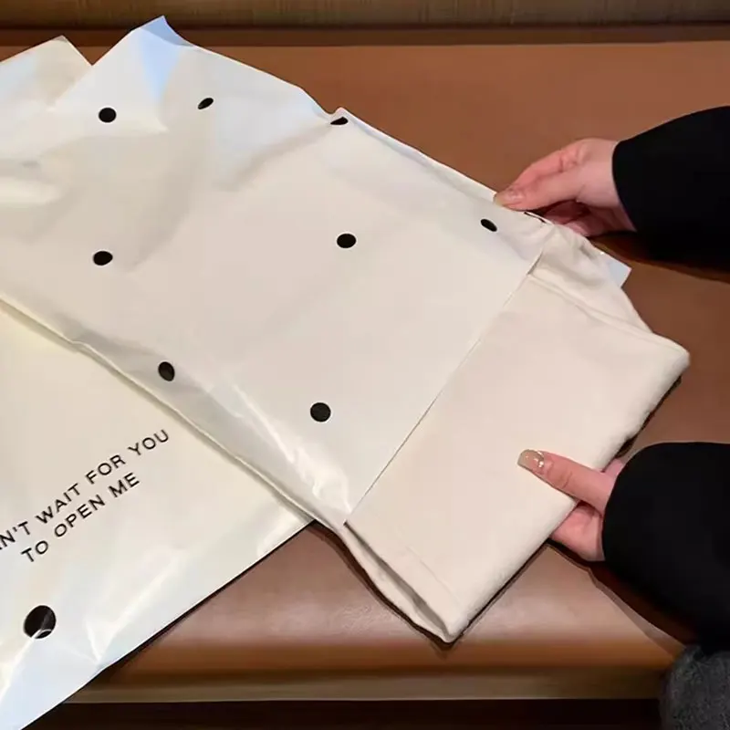 INPLUSTOP 폴리 의류 보관 가방, 화이트 도트 인쇄 봉투, 파티 선물 포장, 택배 우편 가방, 이커머스 소포, 50 개