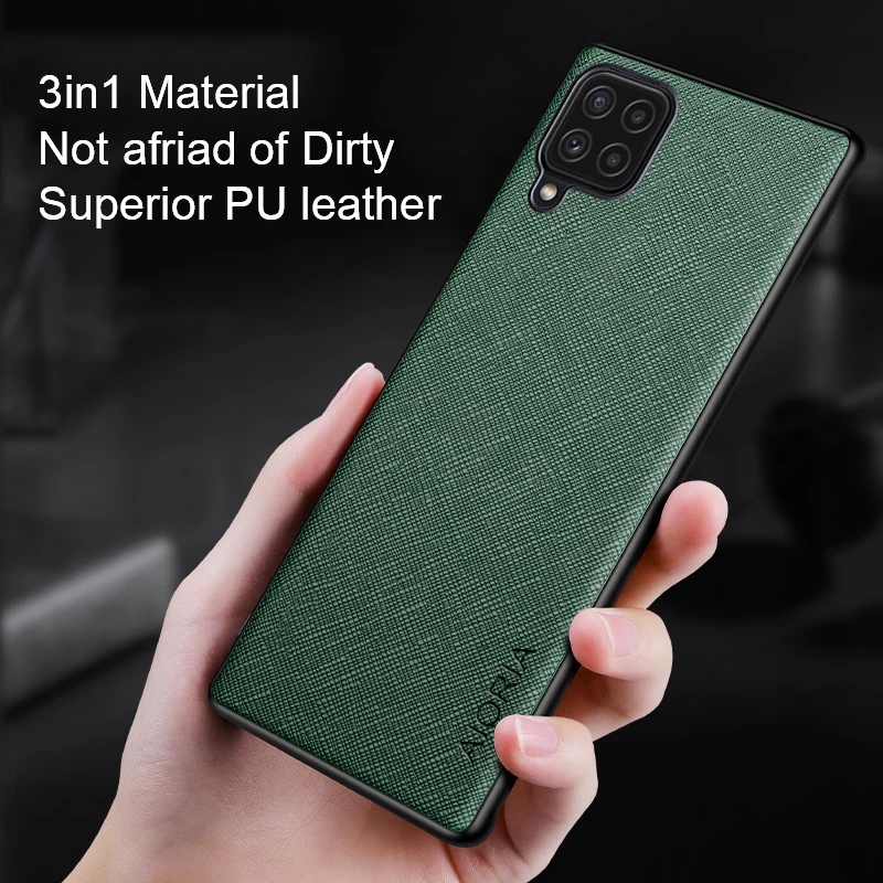 Universal Protective Smartphone Case - Sleek and Durable Design