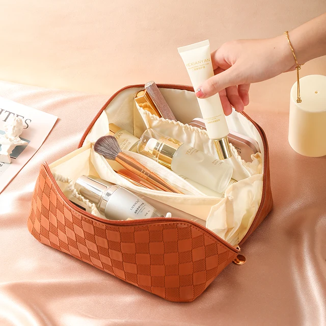 Bolsa de Maquiagem de Luxo com Estampa Xadrez em Formato de Travesseiro