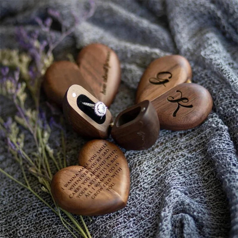 

Wood Heart-shaped Single Ring Box Wedding Engagement Anniversary Valentine's Day Gift Packing Box Personalized Engraved Letters