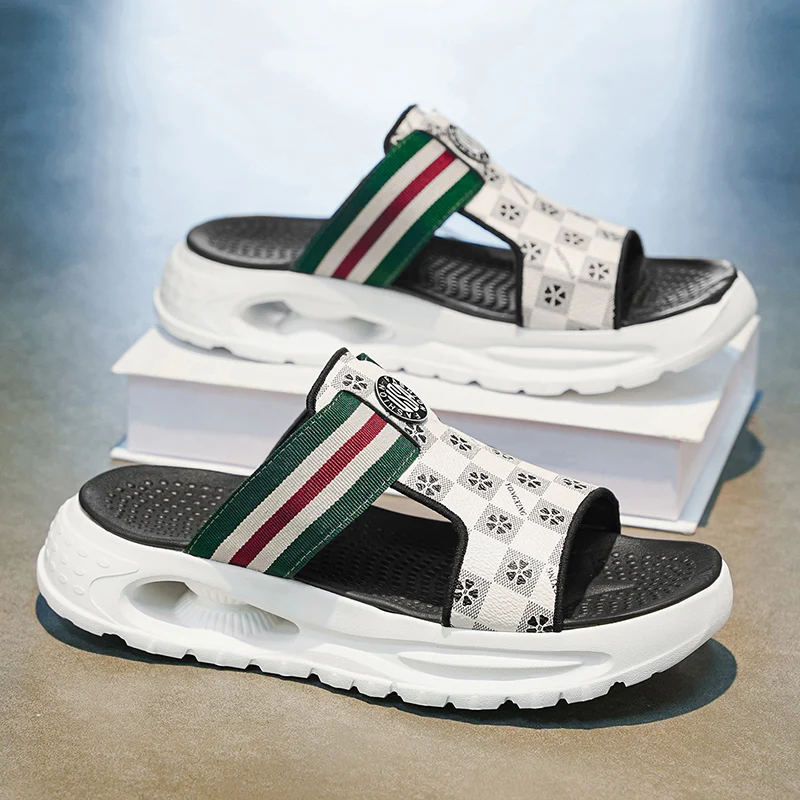 Men's Summer Outdoor Casual Sandals Anti-Slip Wear-Resistant Soft Bottom Beach Leather Slippers Thick Heel EVA Sole Slip-On