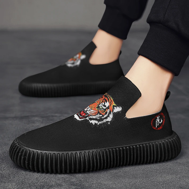 

Fujeak 2023 Mens Sneakers Spring Fashion Casual Shoes Classic Trendy Men's Shoes Non-slip Flat Running Shoes for Mens Big Size