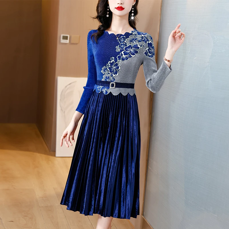 

Женское шелковое атласное платье с коротким рукавом