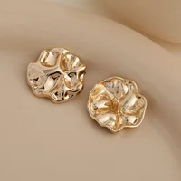 5Pcs Beautiful Gold Color Shank Buttons Zinc Alloy Irregular Shape Buttons Women's Sweater Coat Accessories 2