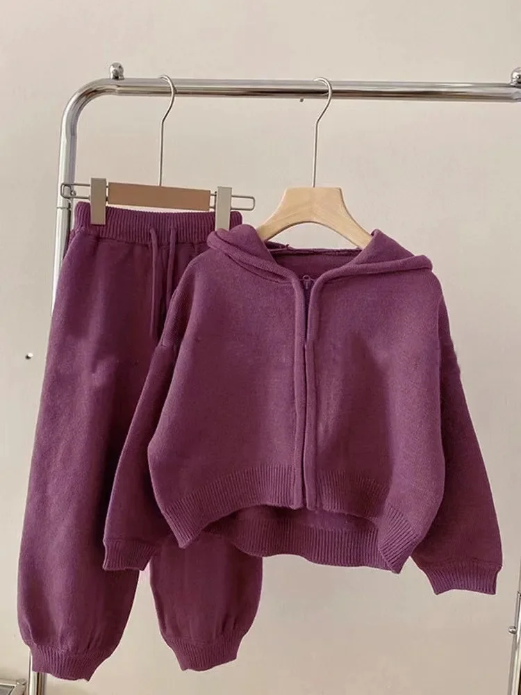 Purple hooded fine knitted suit