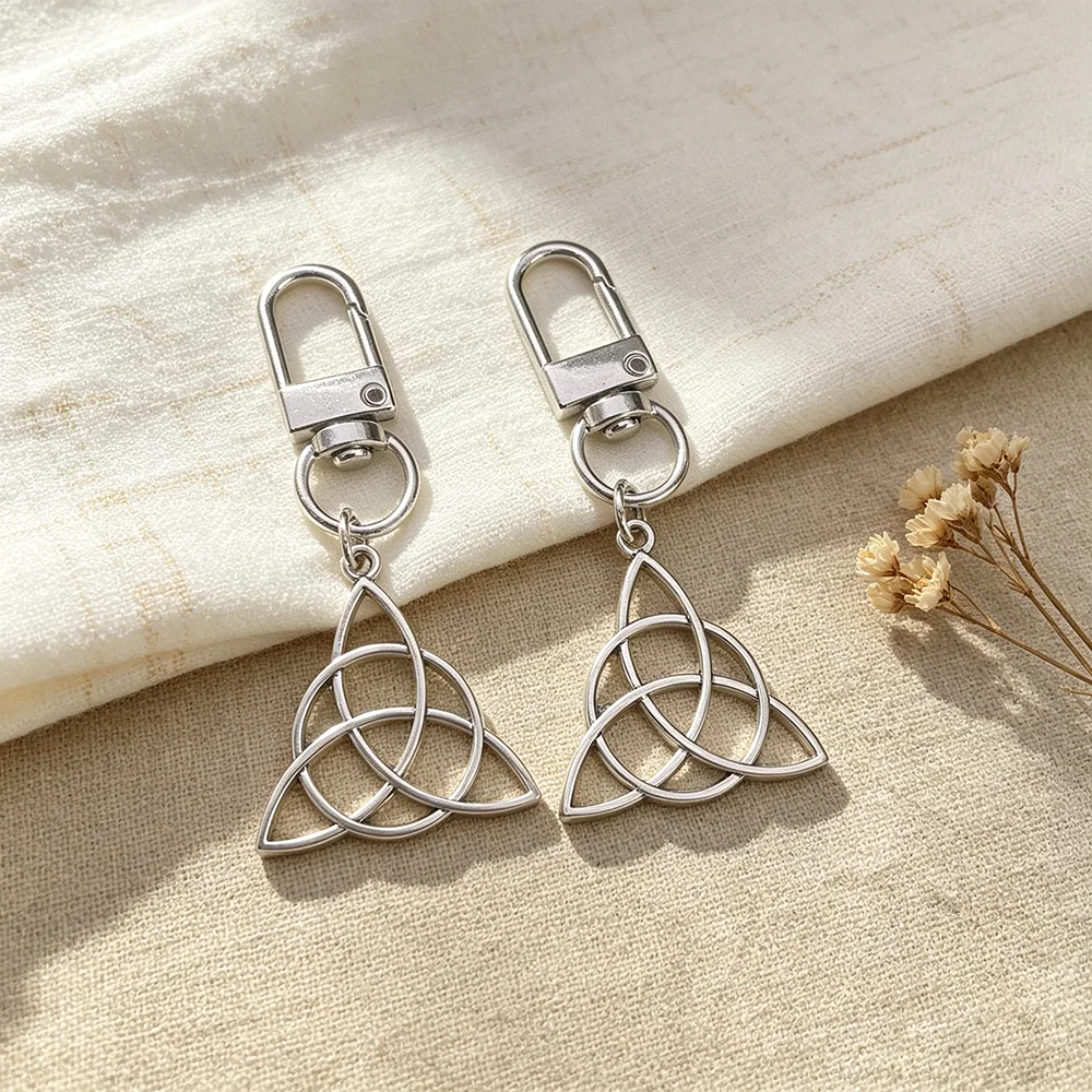 Vintage Heidnischer Dreifaltigkeitsknoten Schlüsselanhänger, Zinklegierung Keltischer Knoten Amulett Schlüsselring, Boho Taschenanhänger, Irischer Schmuck Geschenk