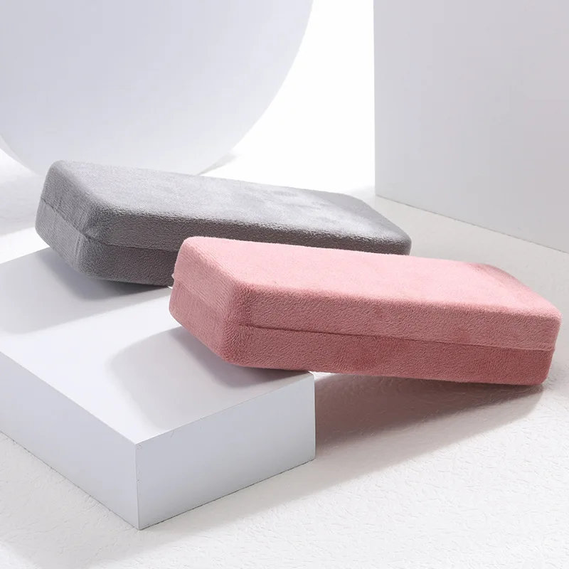 

Gray Pink Premium Flocking Glasses Case Full Frame Myopia Presbyopia Sunglasses Glasses Case Portable Glasses Storage Box