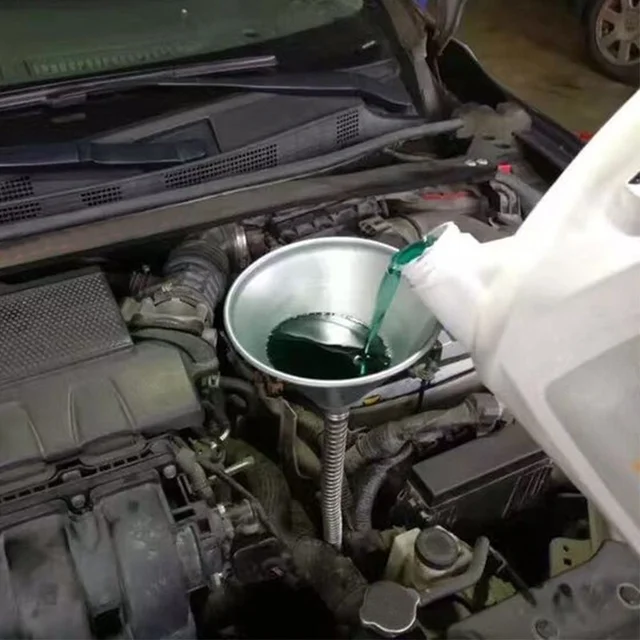 Universal Car Oil Fill Funnel - A stylish and practical tool for car owners