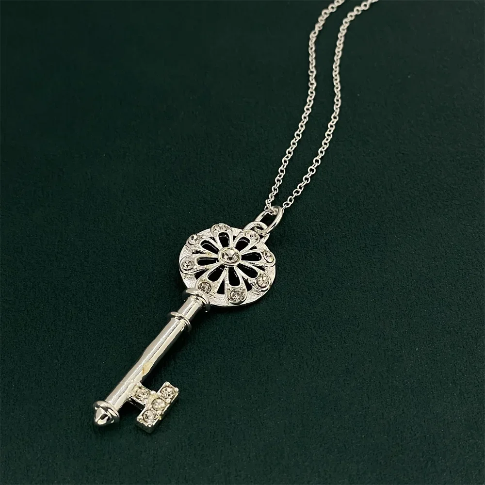 925 Silver Necklace With Round Key Inlaid Zircon Pendant, Suitable For Men And Women To Wear Daily