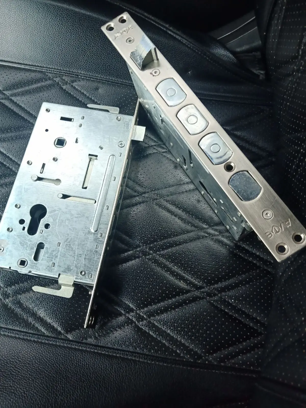 

Корпус дверного замка с защитой от кражи, полностью стальной, 35*330, 30*270, двойной активный, с быстрой блокировкой по отпечатку пальца, корпус без ключа