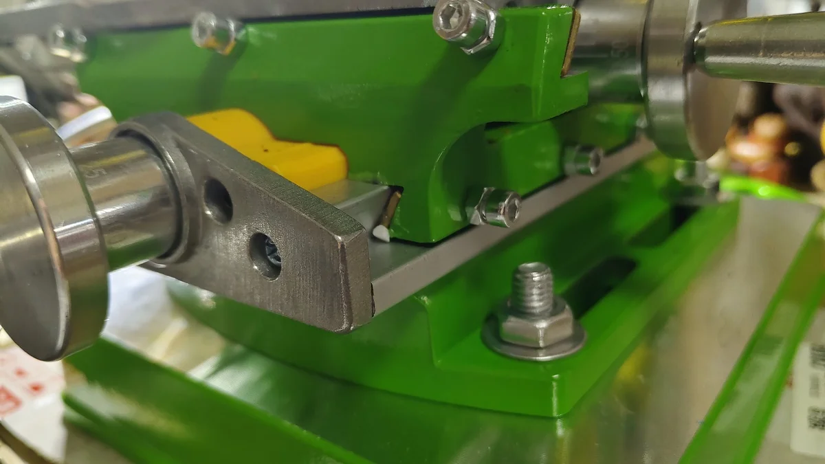 BG-6369 Cross Pliers Multi Functional Workbench Sliding Table Milling Machine Ro