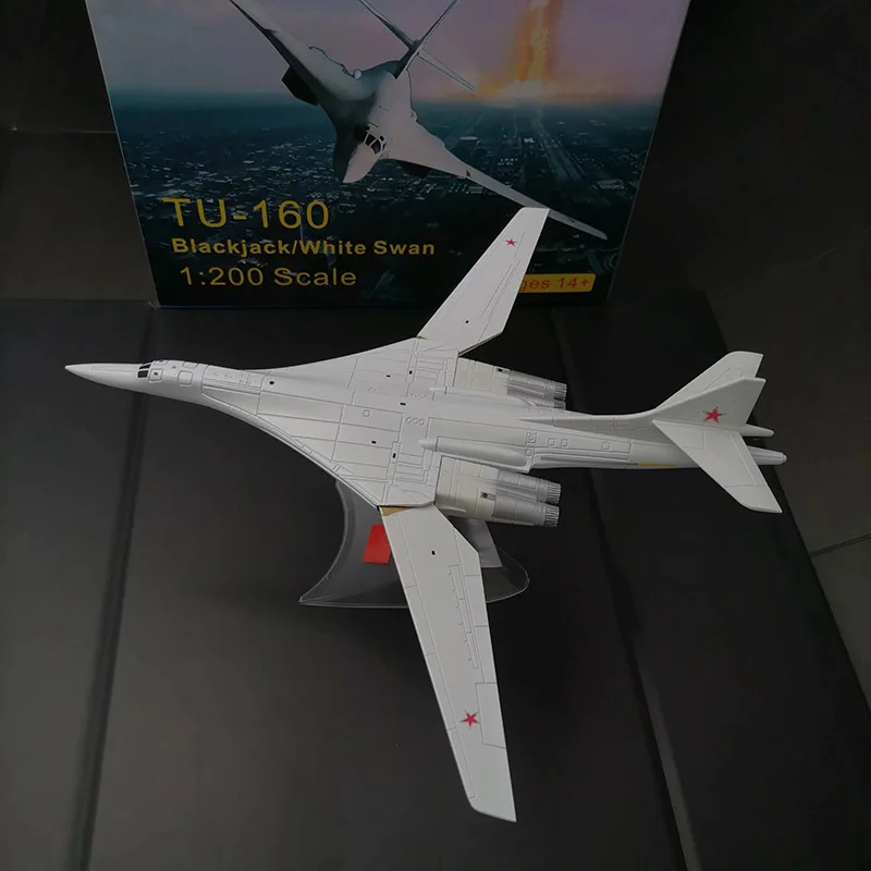 Wltk 1/100 Russian Air Force MiG-29 Fulcrum Fighter – Modello Pressofuso Con Supporto - Foto 5