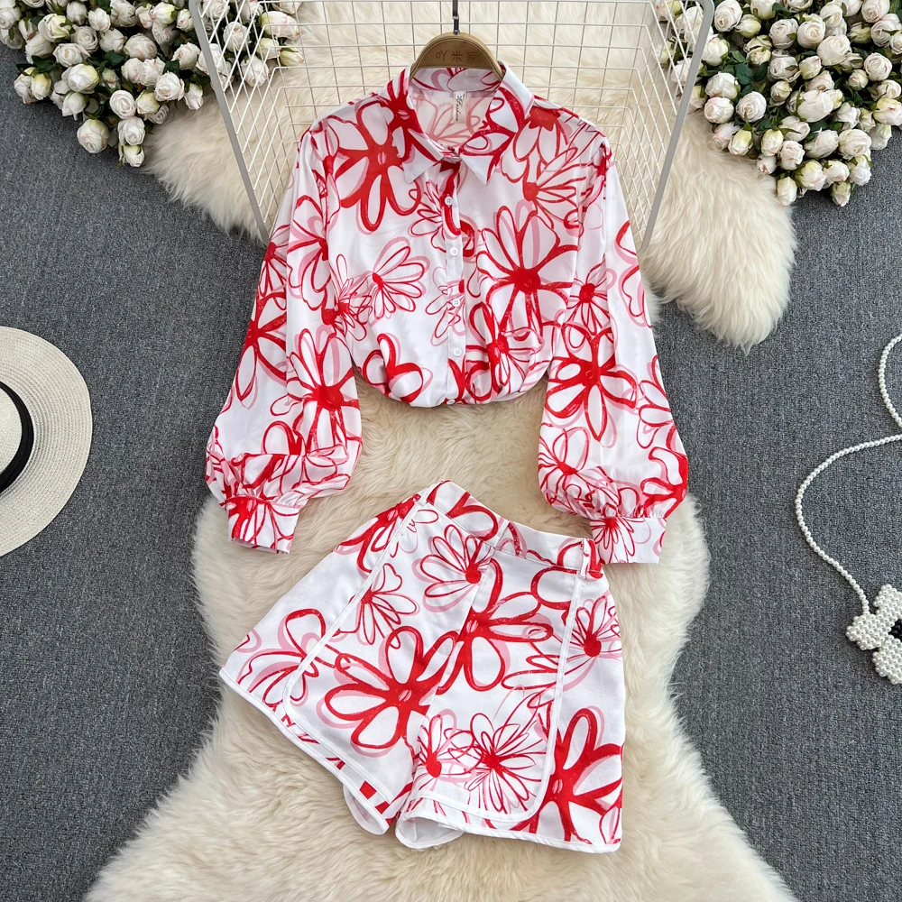 

Spring and Autumn Light Mature Style Fashion Suit for Women, Retro Printed Lantern Sleeve Shirt + Wide Leg Shorts Two-piece Set