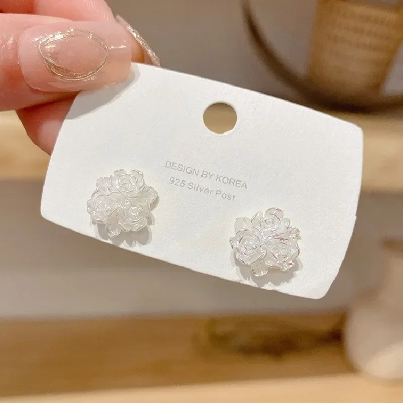 White Flower Stud Earring for Women Simple Korean Design Sweet Camellia Special Ear Jewelry Wedding Best Friend Christmas Gift