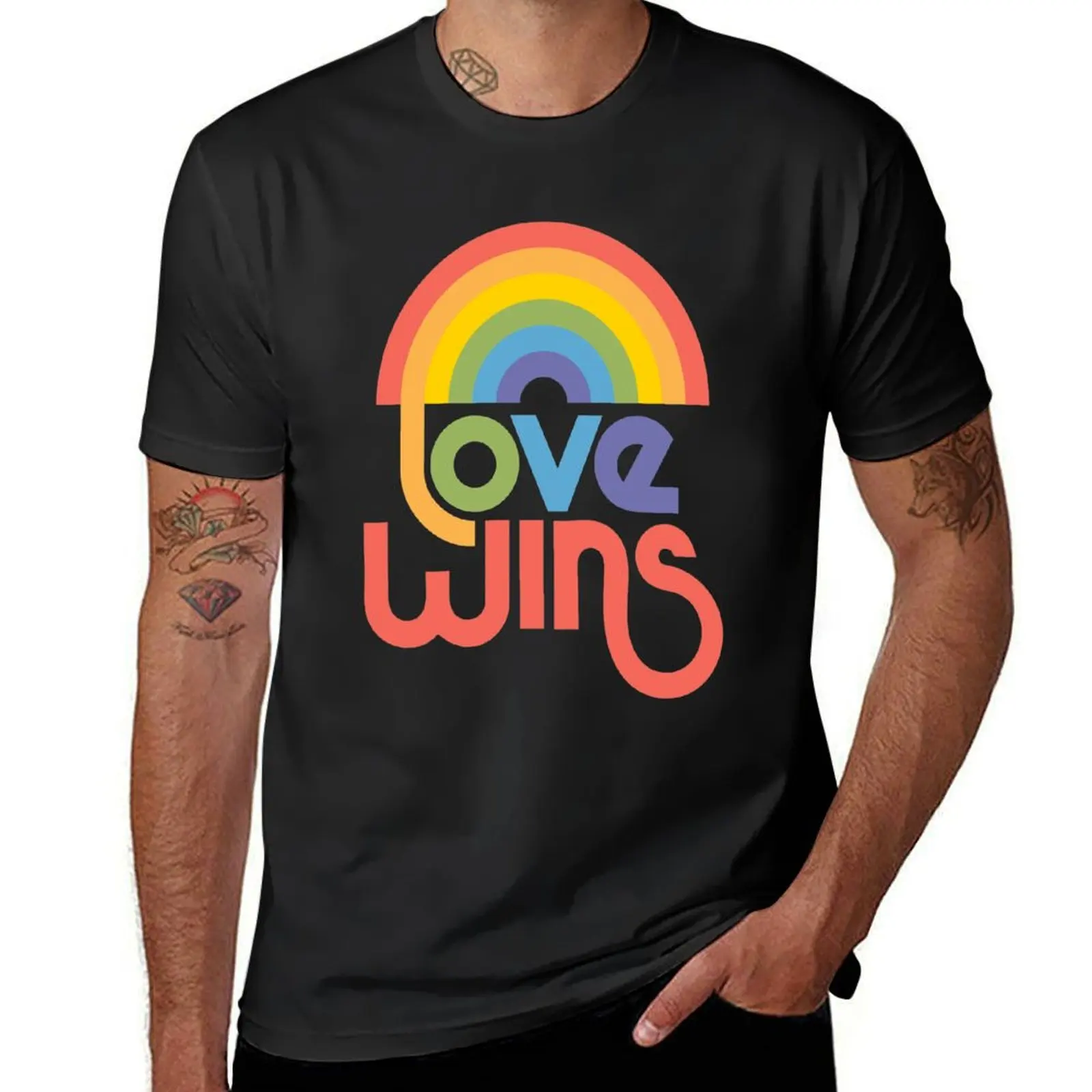 

Женская Винтажная Футболка Love wins