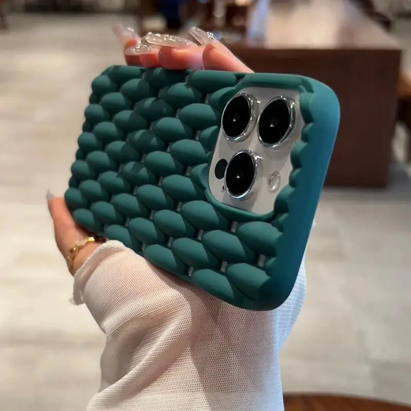 Advanced Heat-Dissipating Silicone Phone Case with Hollow Bumper Design