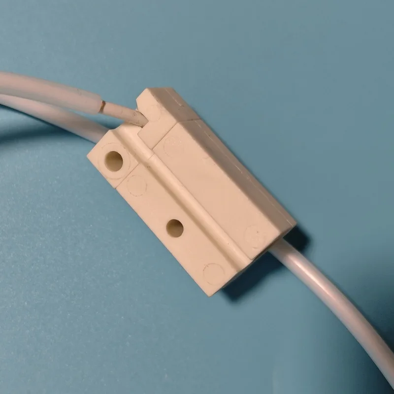 Gew uv lamp ceramic connector