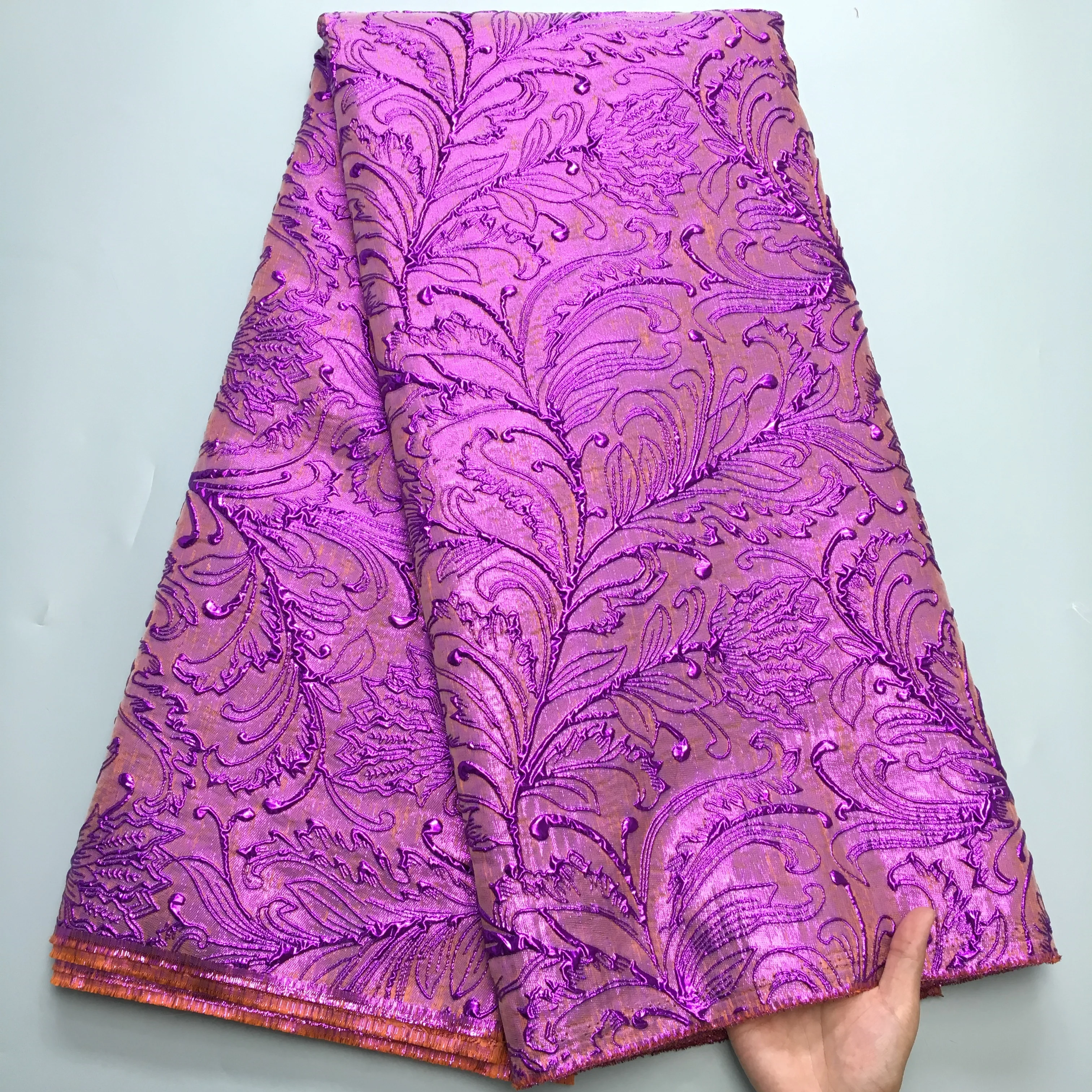 nigeriaanse-brokaat-stof-2024-hoge-kwaliteit-franse-vergulde-kant-5