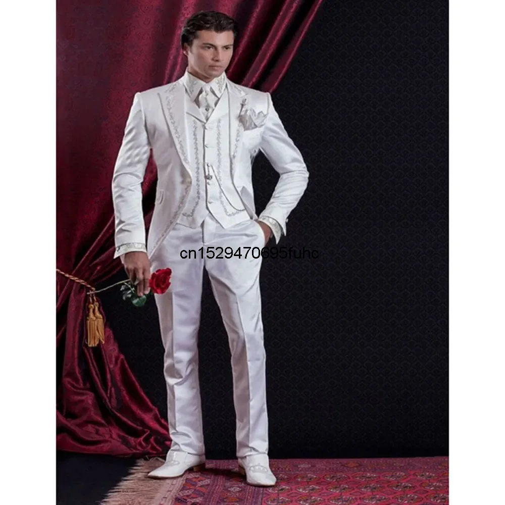 

2023 Embroidery Groomsmen Tuxedos (Jacket+Pants+Vest) White Groom Wedding Men Suit Set Prom Mens Suits Blazers Terno Masculino