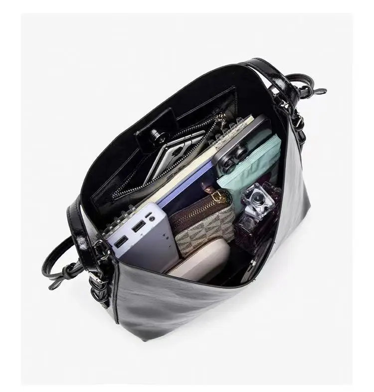 2024 New Fashionable Classic Spanish Women's Bag 2025 New Fashion Brown Korean Version of The Sling Bucket Bag Female