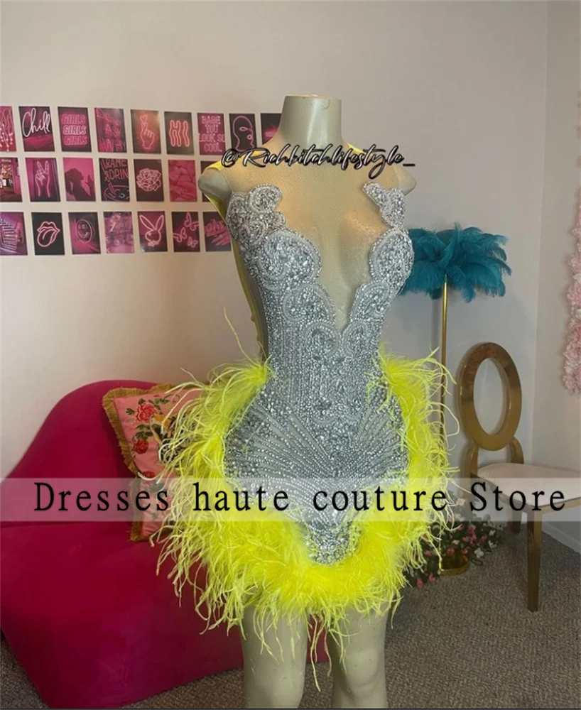 

Glitter Silver Diamonds Short Prom Dresses Sexy Sparkly Beads Crystal Birthday Cocktail Dress Yellow Feathers Party Gowns