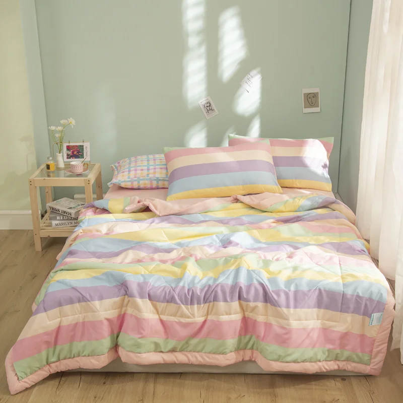 Colorful Plaid Style Summer Quilt Skin friendly Breathable Air