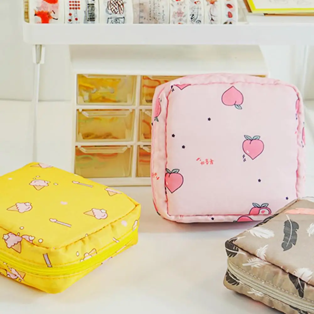 

Tampon Storage Bag Cartoon Print Napkin Storage Bag with Zipper Closure Wrist Strap Capacity Cosmetic Pouch for Earphones