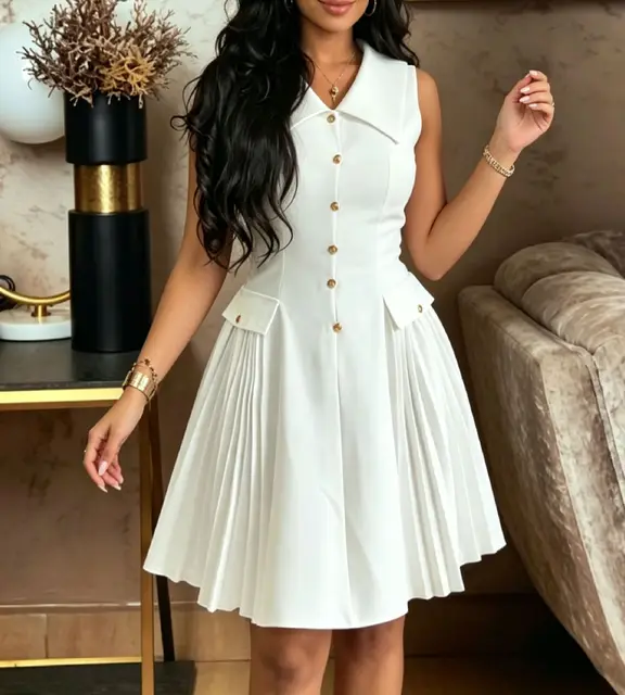Robe de travail élégante pour femmes, col à boutons dorés, sans manches, coupe ample, style plissé. 3 Robe de travail élégante pour femmes, col à boutons dorés, sans manches, coupe ample, style plissé. 3