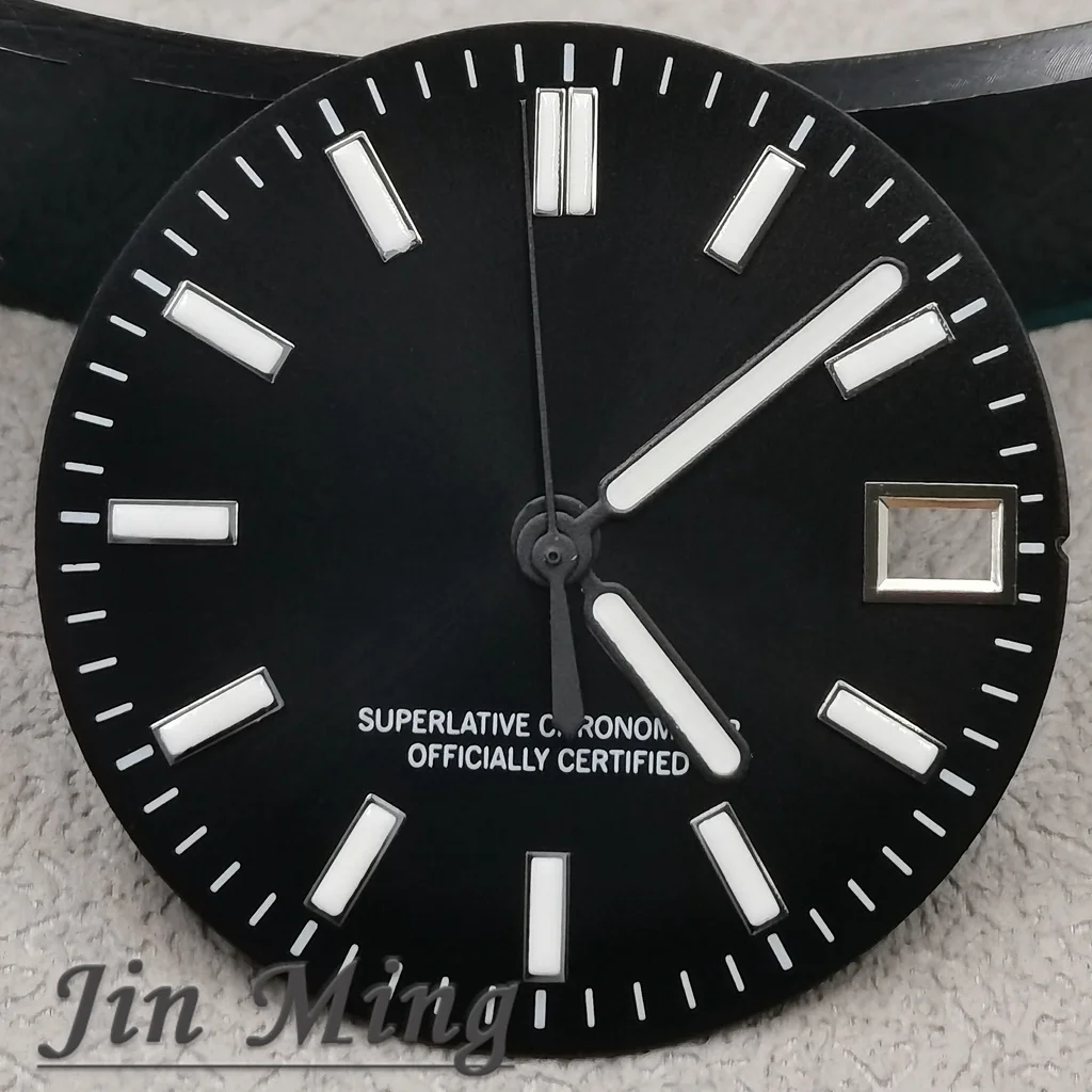 High Quality Silver Multi-Colored Luminous Date Window Aseptic Dial