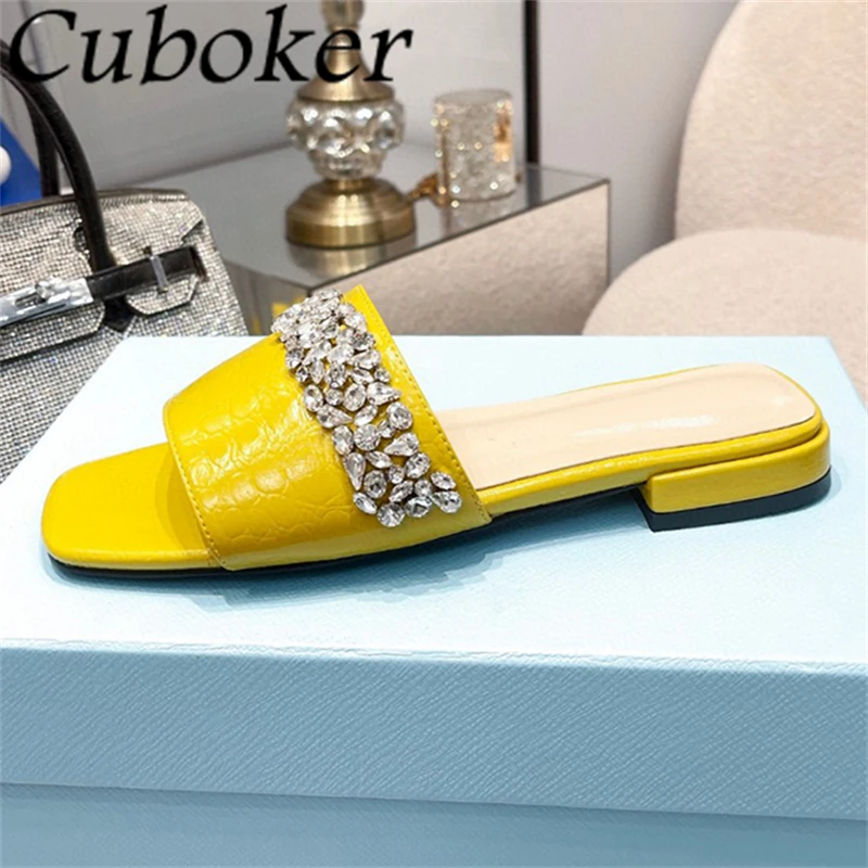 

2024 Summer Multicolor Patent Leather Crystal Slippers Women Designer Open Toe Flat Mules Sexy Party Dress Slides Shoes Femme