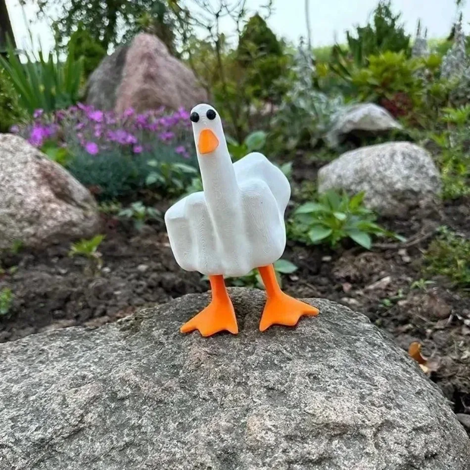 1 Pcs New Duck Funny Eco-Friendly Resin Crafts Duck Ornaments Middle Finger Design for Home Courtyard Outdoor Spoof Decorations