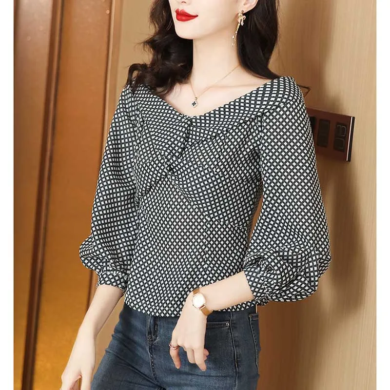 Elegant V-Neck Folds Plaid Lantern Sleeve Blouses Women's Clothing 2024 Spring Summer Loose Korean Tops Office Lady Shirts