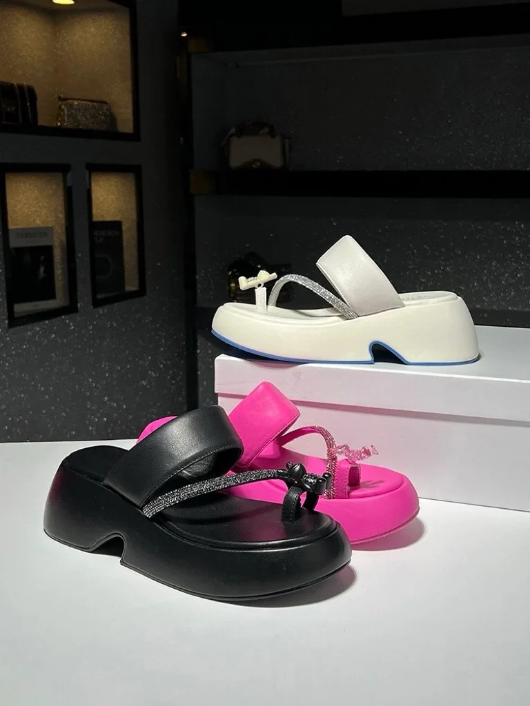 

Summer Women Flip Flop Luxury Outdoor Slippers Slides Shoes High Heels Sandals Pink White Holiday Beach Fashion Photography 2024
