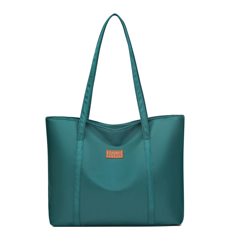 Utility Tote in Nylon