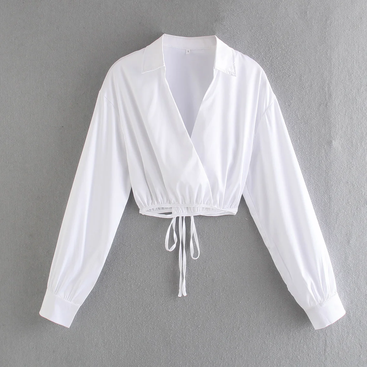 

Summer Woman Chic White Long Sleeves Glossy Cropped Tshirt with String Casual New Women Lady Solid High Fashion Street Tops 2021