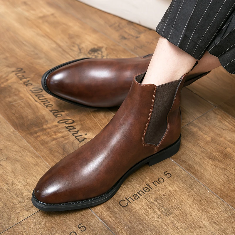 New Britain Gentleman Chelsea Ankle Boots Pointed Patent Leather Shoes Men Warm Plush Dress Footwear Male Black Brown High Tops