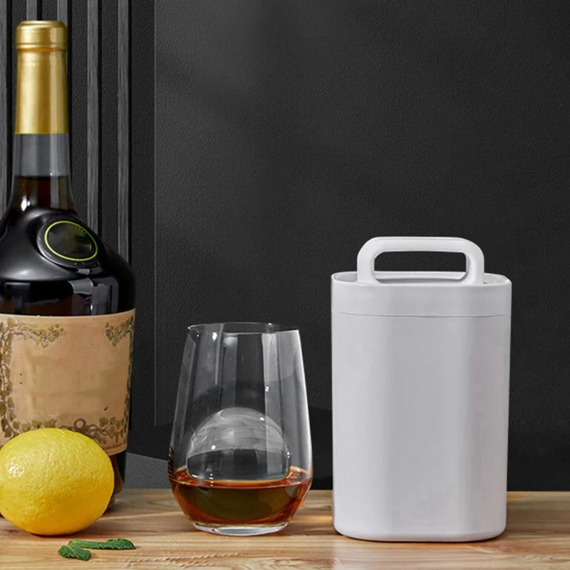 1 PCS Crystal Clear Ice Ball Maker Whiskey Round Bubble-Free Square 3D Sphere Mold Mould Ice Box White