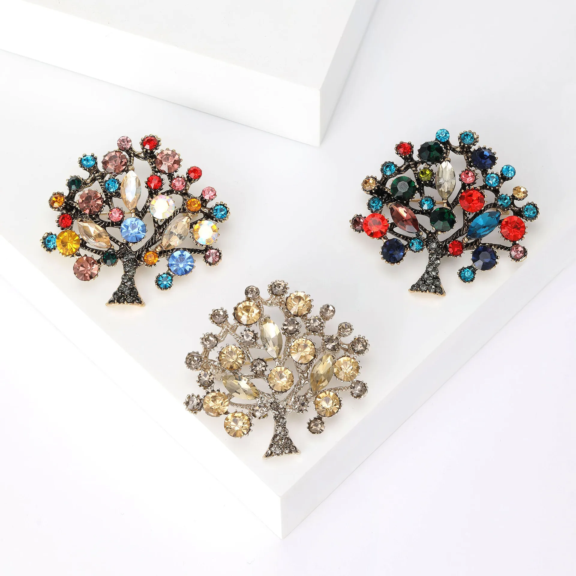 

Multicolor Rhinestone Tree Brooches Women Men Plant Tree Party Office Casual Daily Pins Clothing Sweater Suit Jewelry Accesories