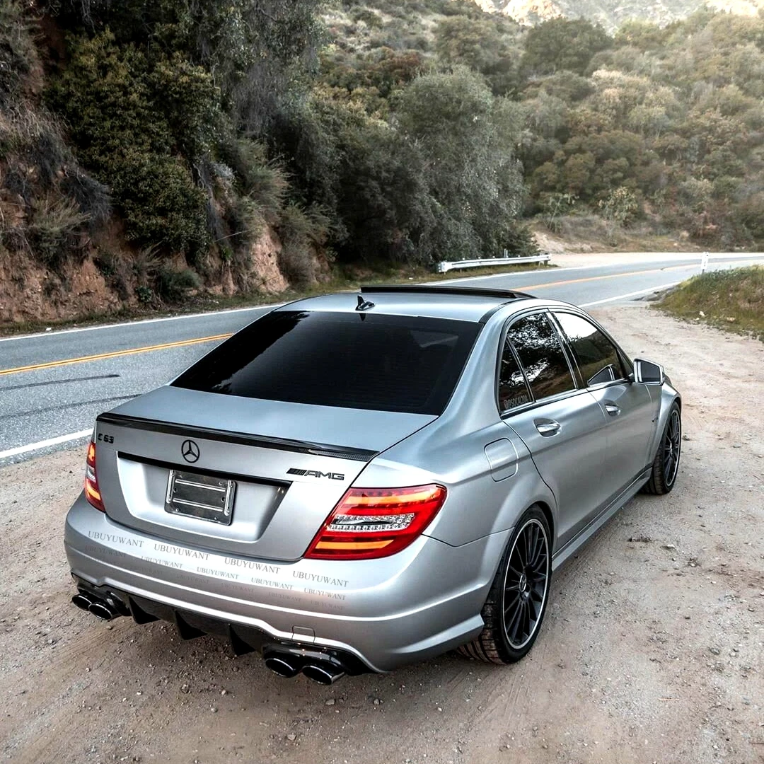 メルセデスベンツw204用リアスポイラー,パーツ,Cクラス,c180 メルセデスベンツw204用リアスポイラー,パーツ,Cクラス,c180