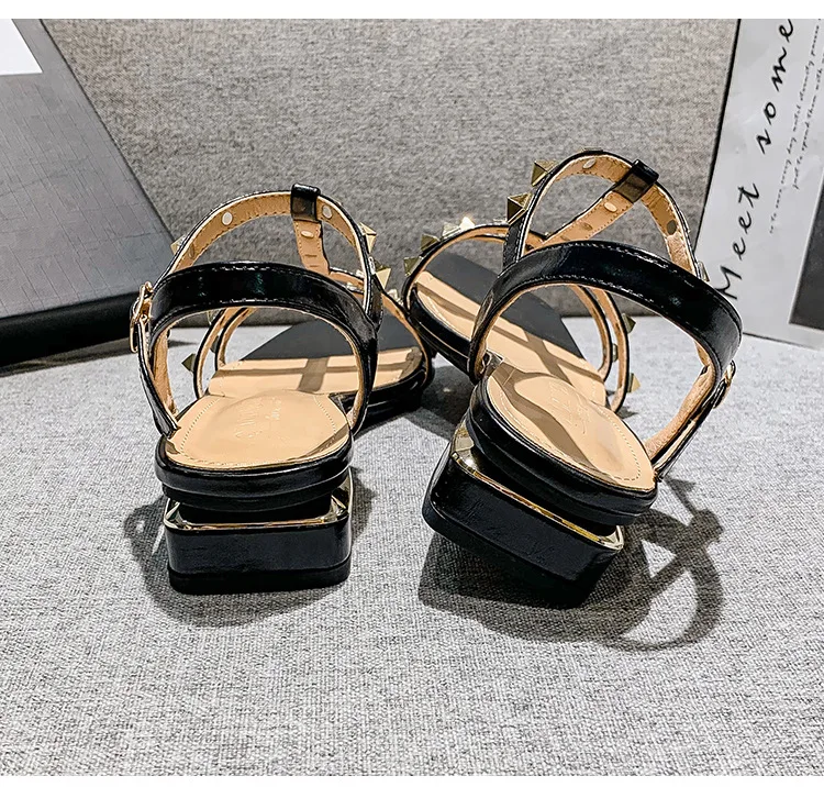 2022 Summer low heel women rivets sandals thin ribbon fashion Korean design girls shoes large size wear slippers free delivery shoes in low heels